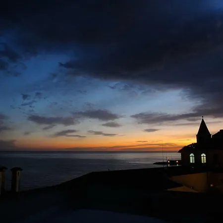 Sol Levante Holiday home